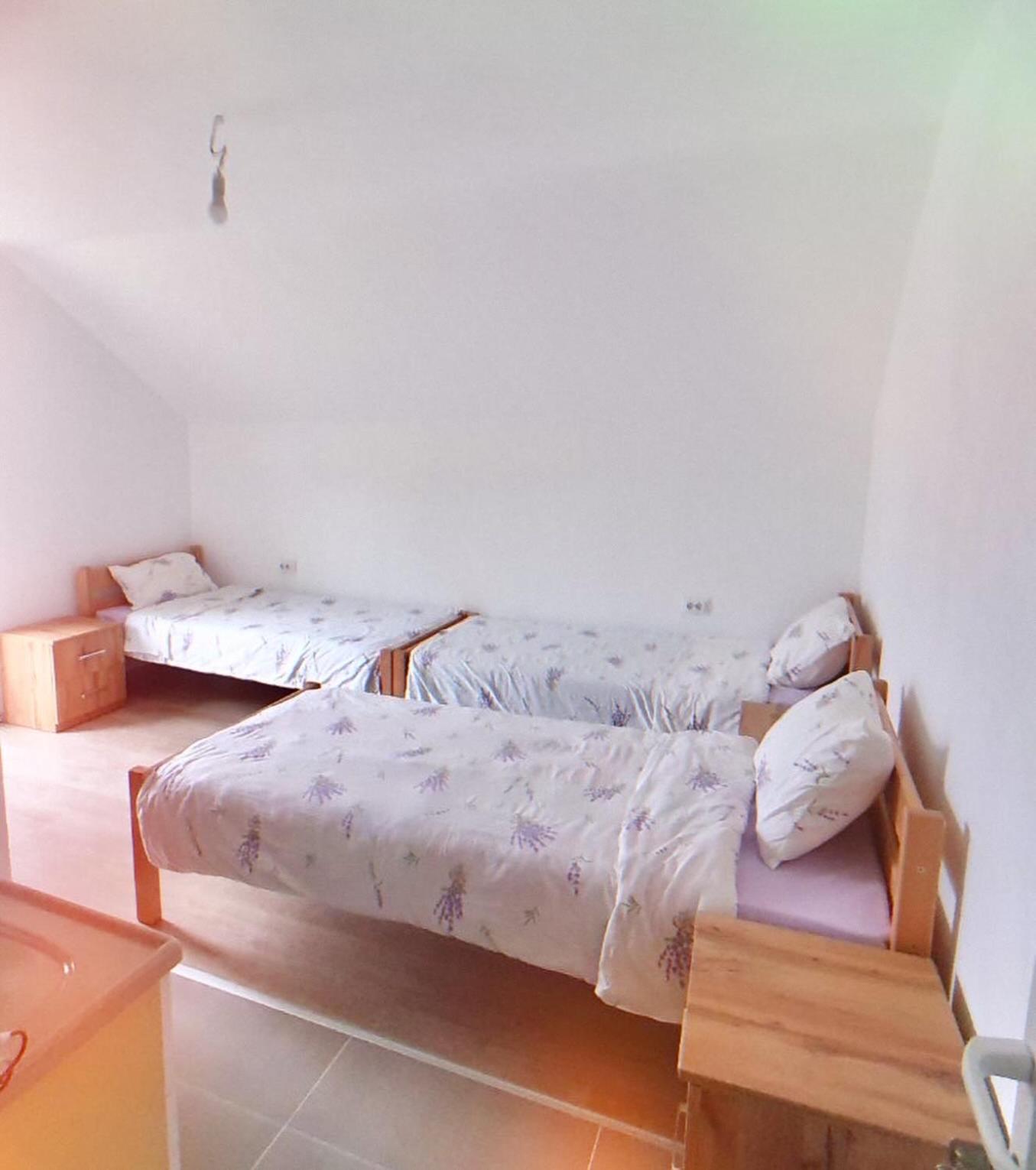 Guest House Ulnika Vusanje Экстерьер фото